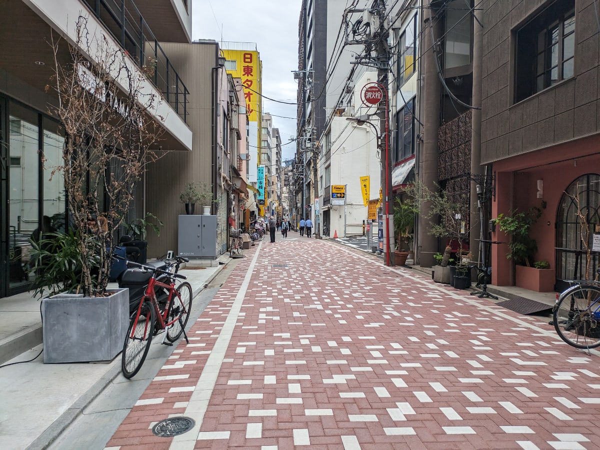 v20250913150703/fresh/building/J00100369669_7
