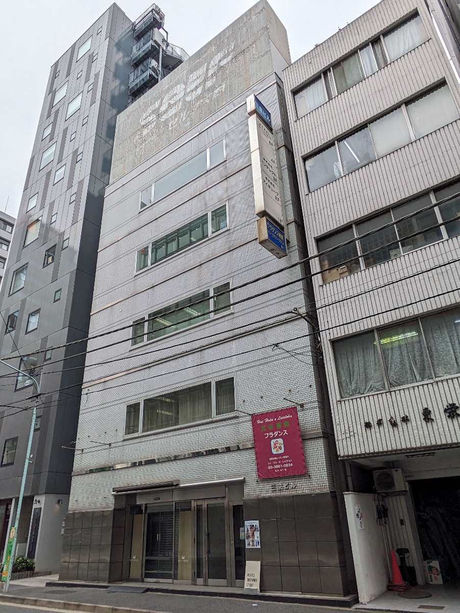 v20250913150703/fresh/building/J00100373117_11