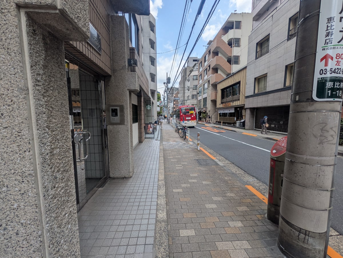 v20250913150703/fresh/building/J00100377817_11
