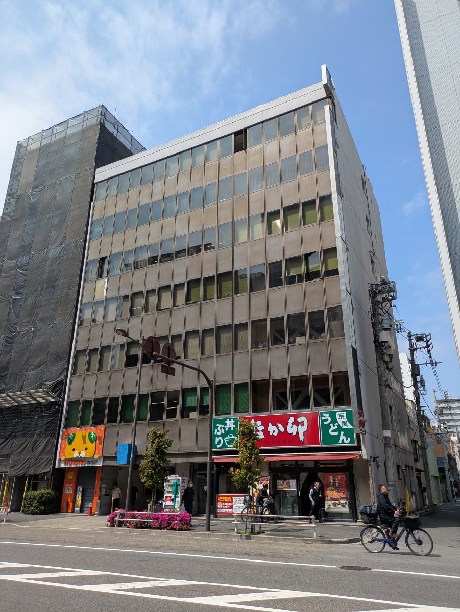 v20250913150703/fresh/building/J00100379365_11