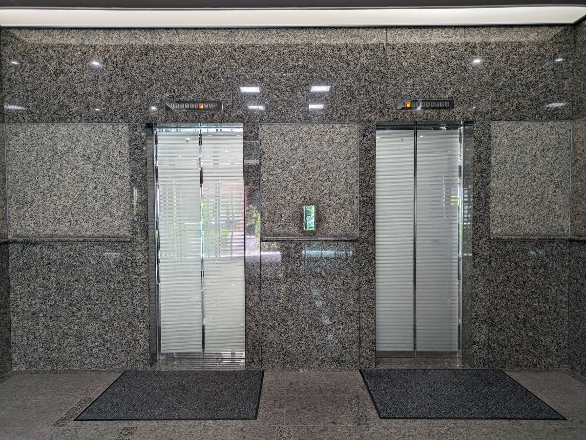 v20250913150703/fresh/building/J00100381049_4