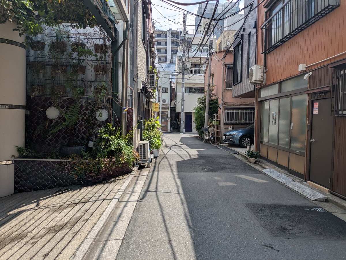 v20250913150703/fresh/building/J00100383518_13