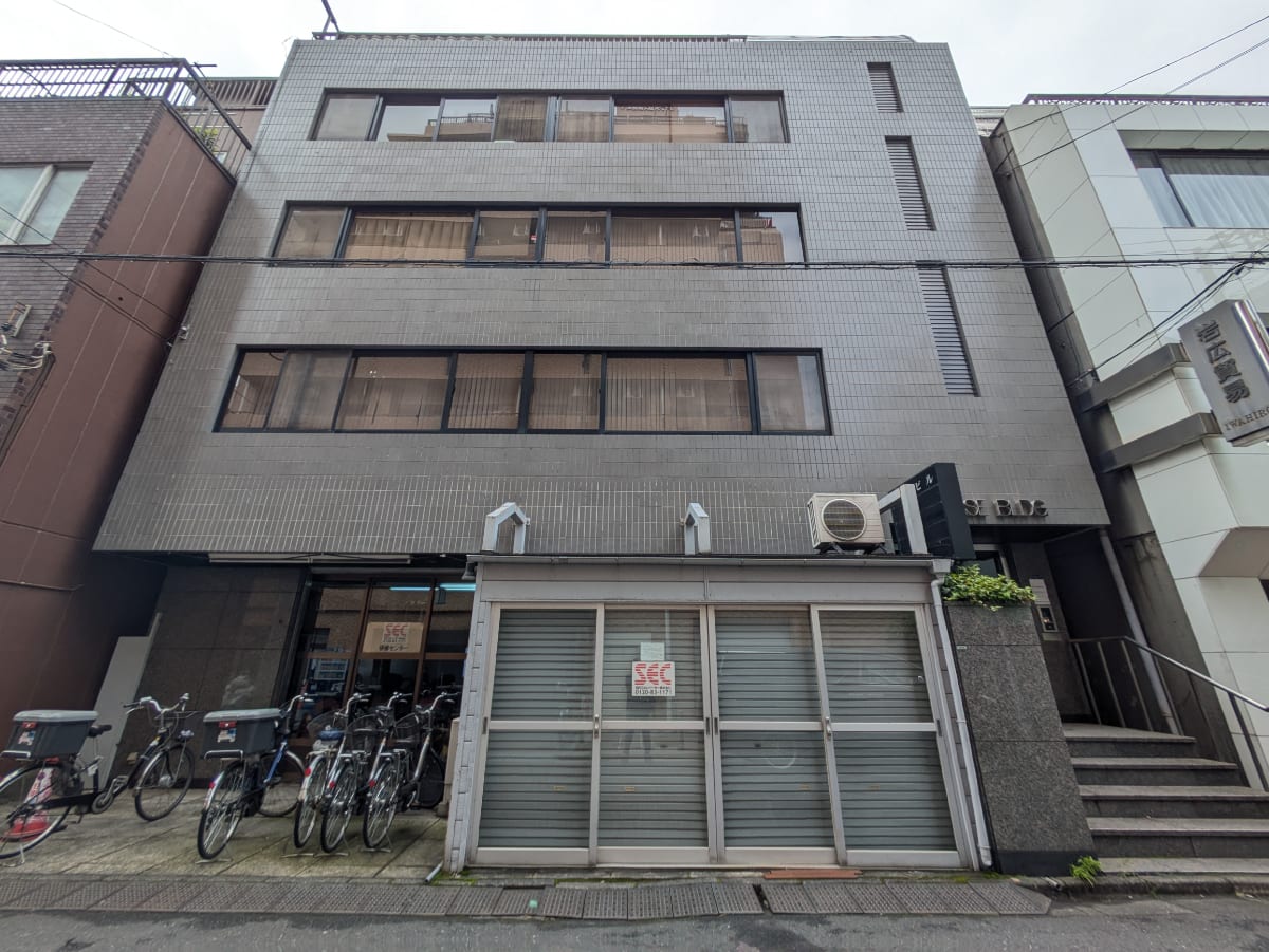 v20250913150703/fresh/building/J00100389851_1