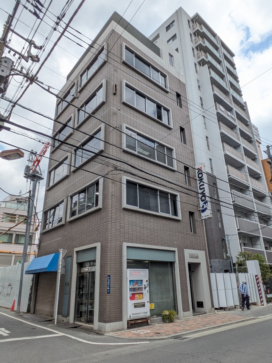 v20250913150703/fresh/building/J00100389971_9