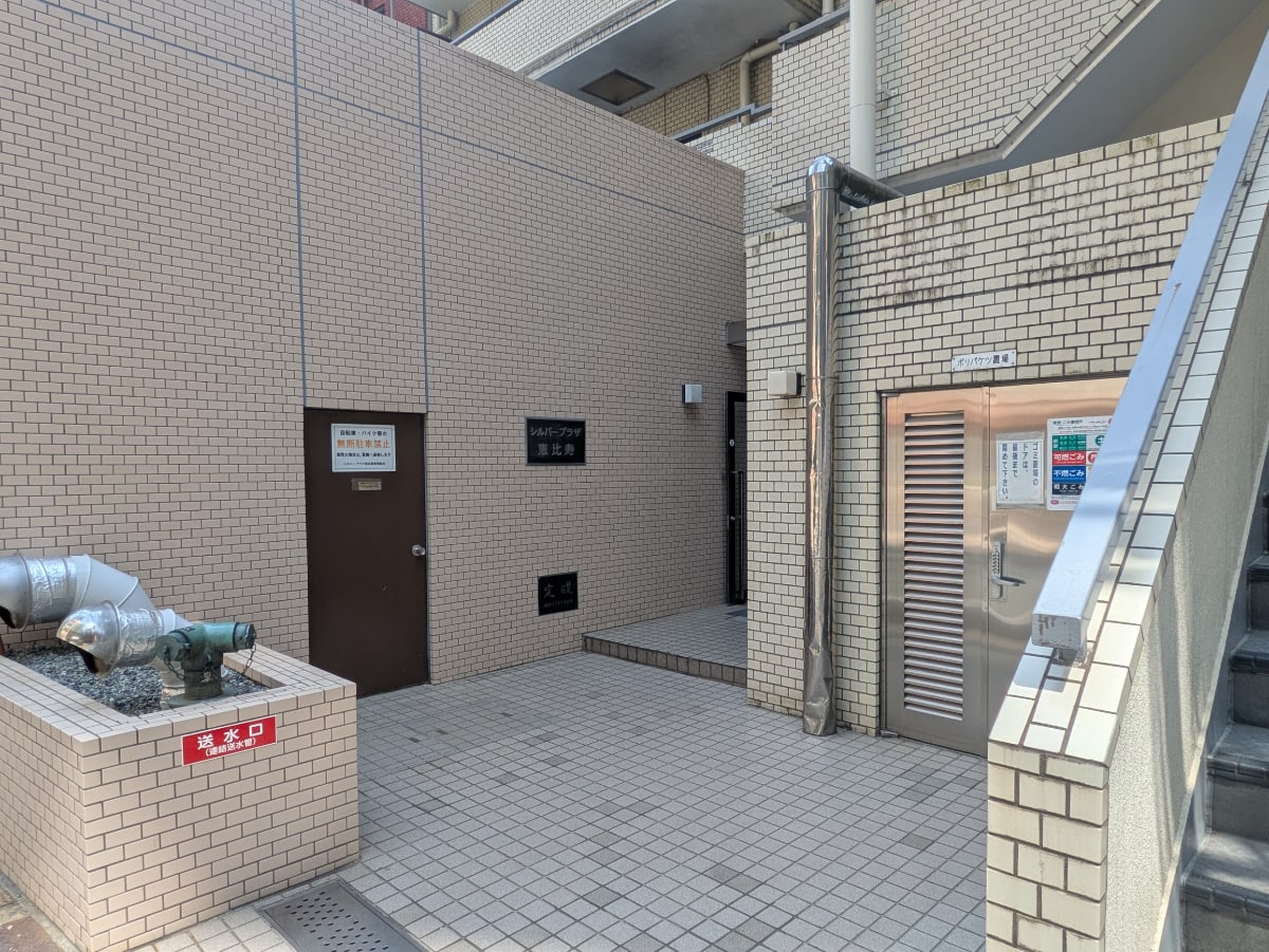 v20250913150703/fresh/building/J00100391760_12
