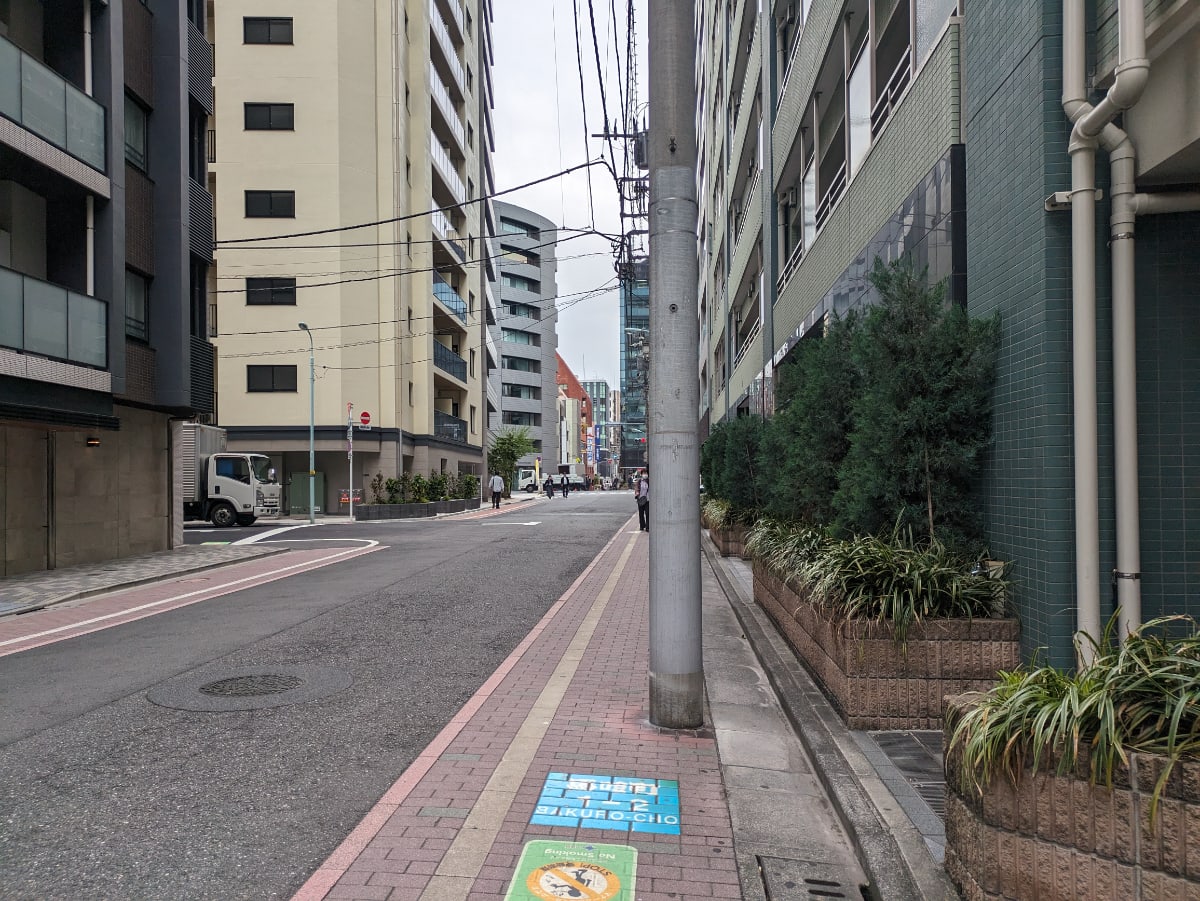 v20250913150703/fresh/building/J00100392815_20