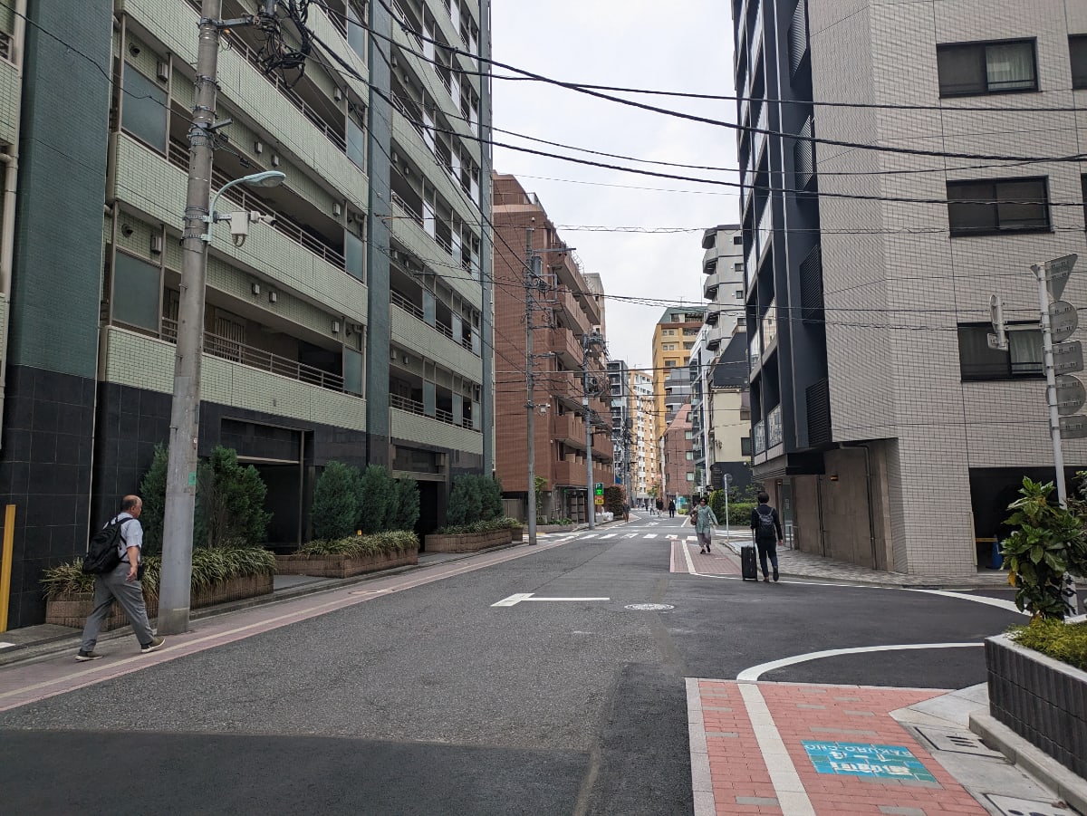 v20250913150703/fresh/building/J00100392815_21
