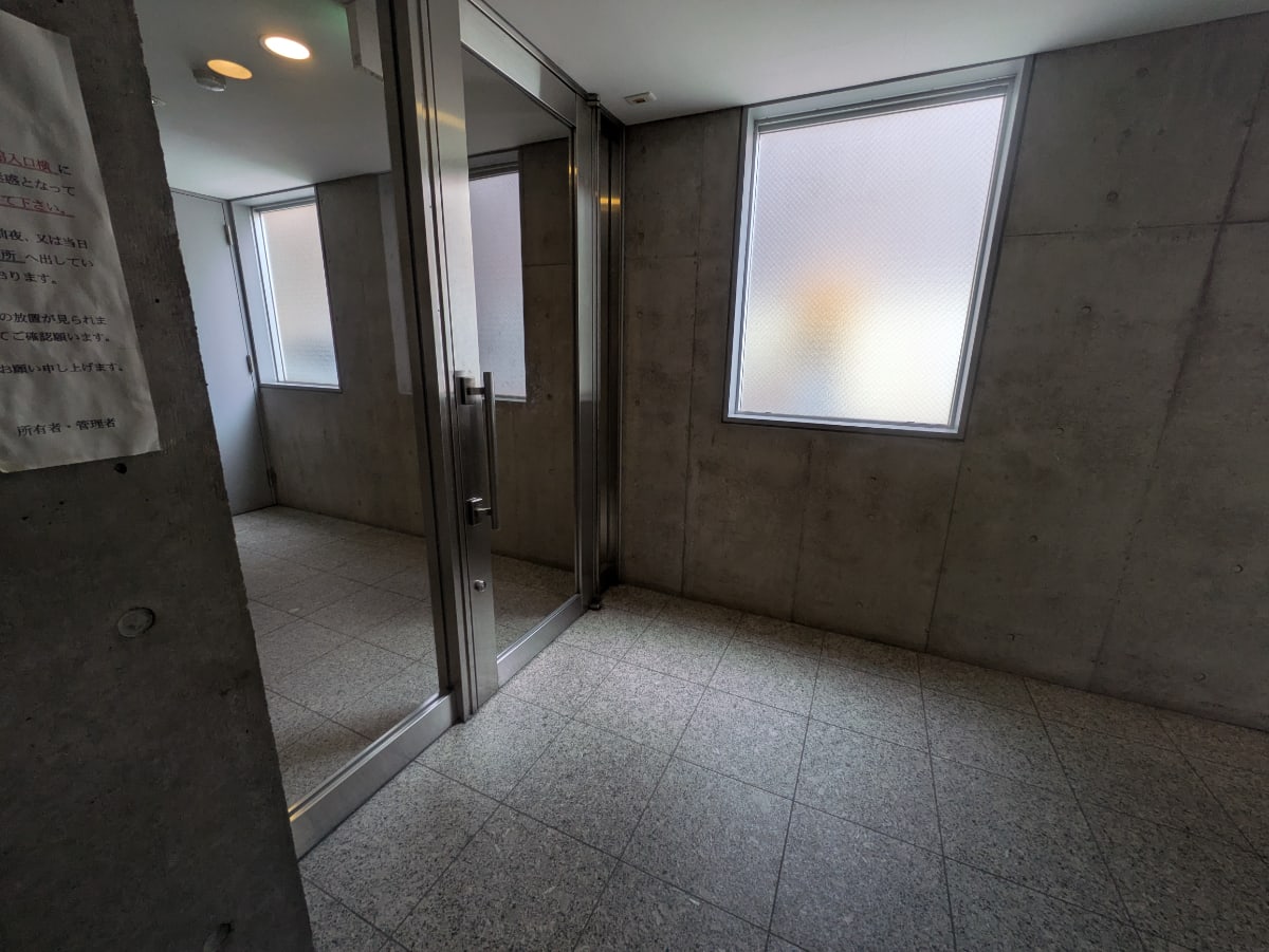 v20250913150703/fresh/building/J00100393476_10