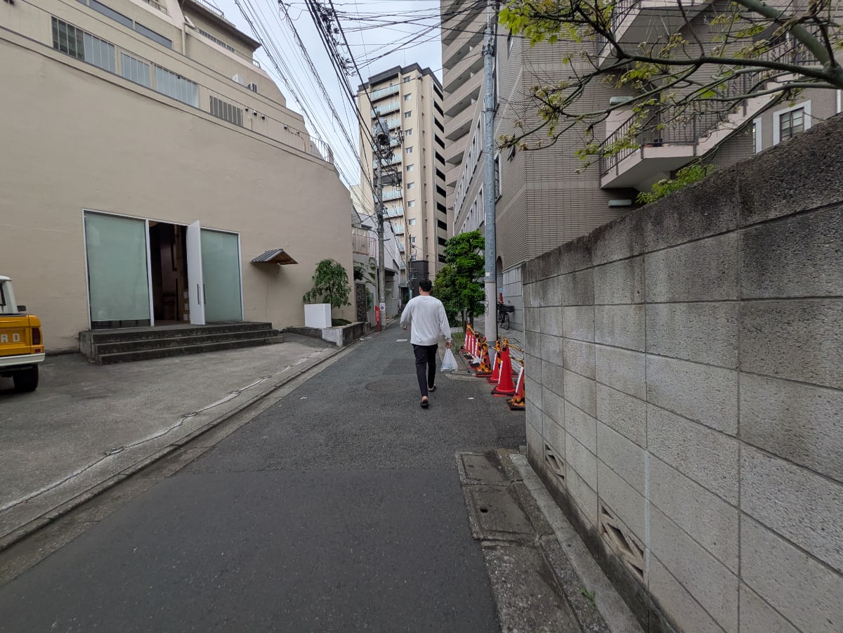 v20250913150703/fresh/building/J00100395966_9