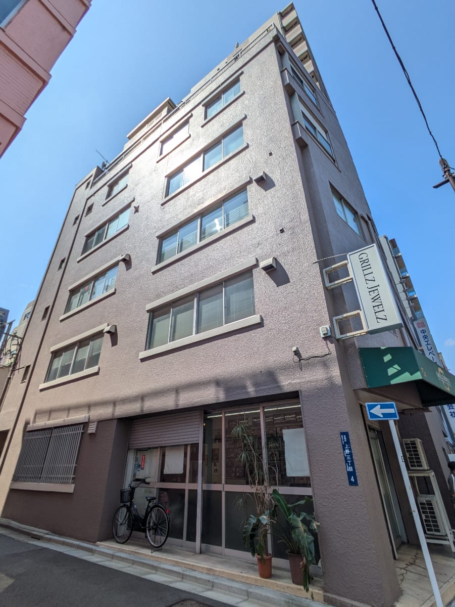 v20250913150703/fresh/building/J00100402211_10