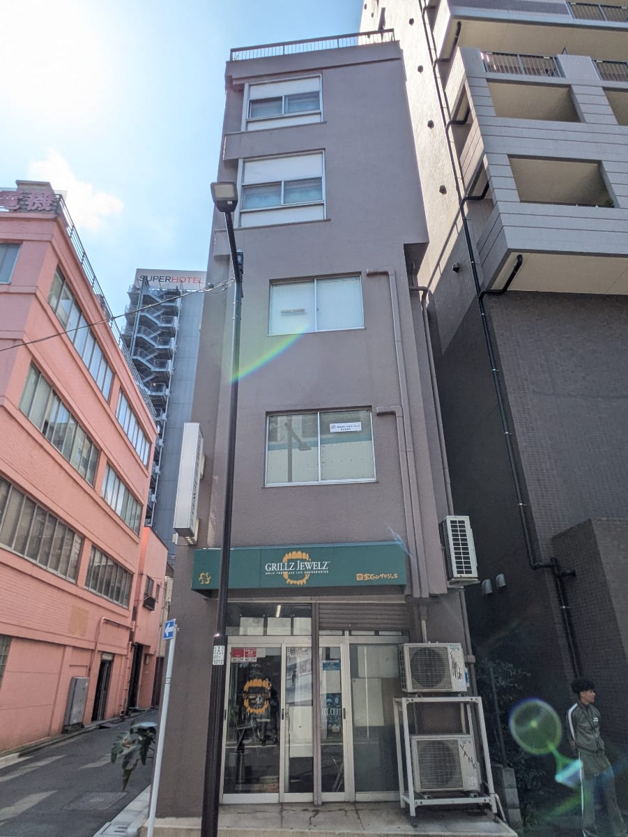 v20250913150703/fresh/building/J00100402211_7
