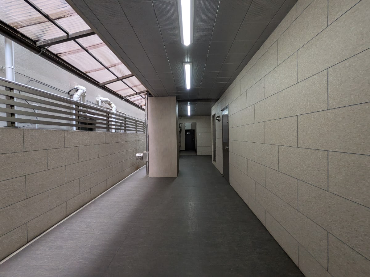 v20250913150703/fresh/building/J00100404628_9