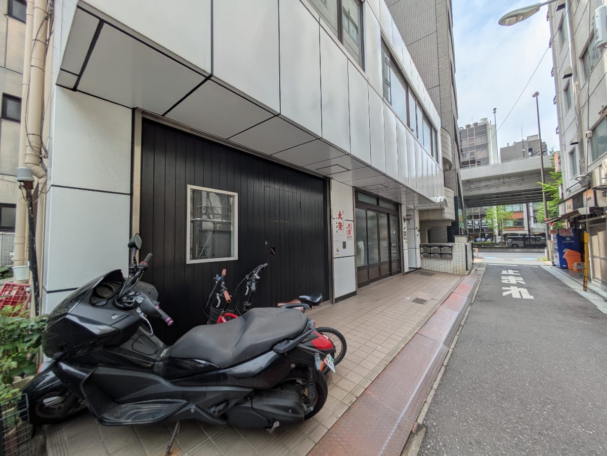v20250913150703/fresh/building/J00100409851_11