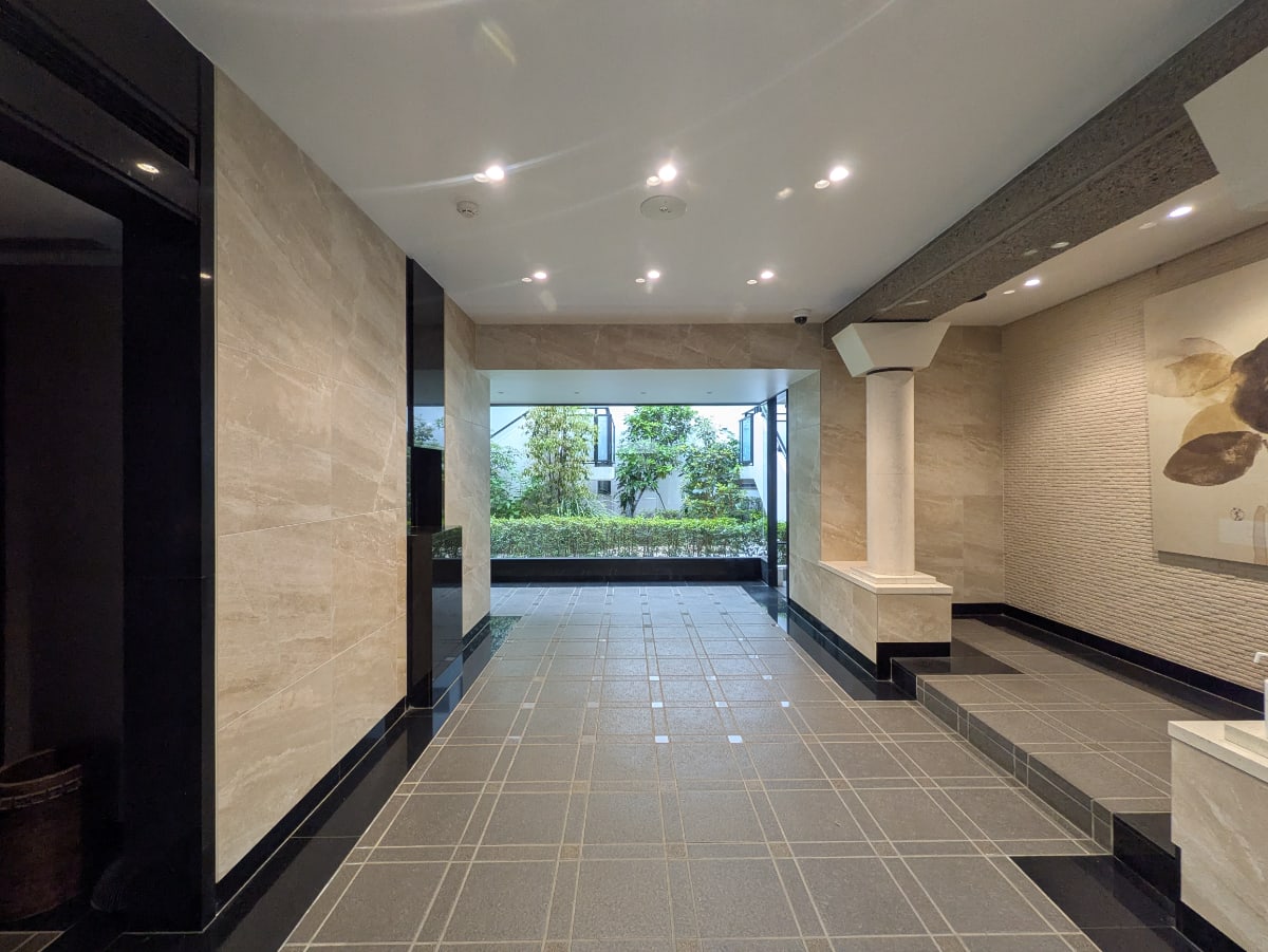 v20250913150703/fresh/building/J00100415896_8