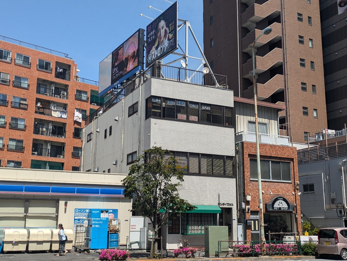v20250913150703/fresh/building/J00100417159_5