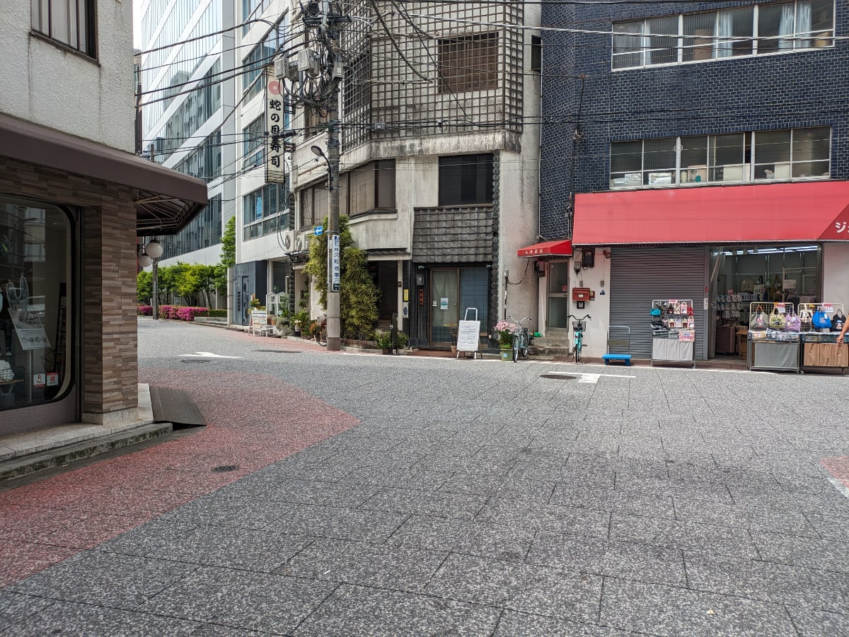 v20250913150703/fresh/building/J00100434569_10