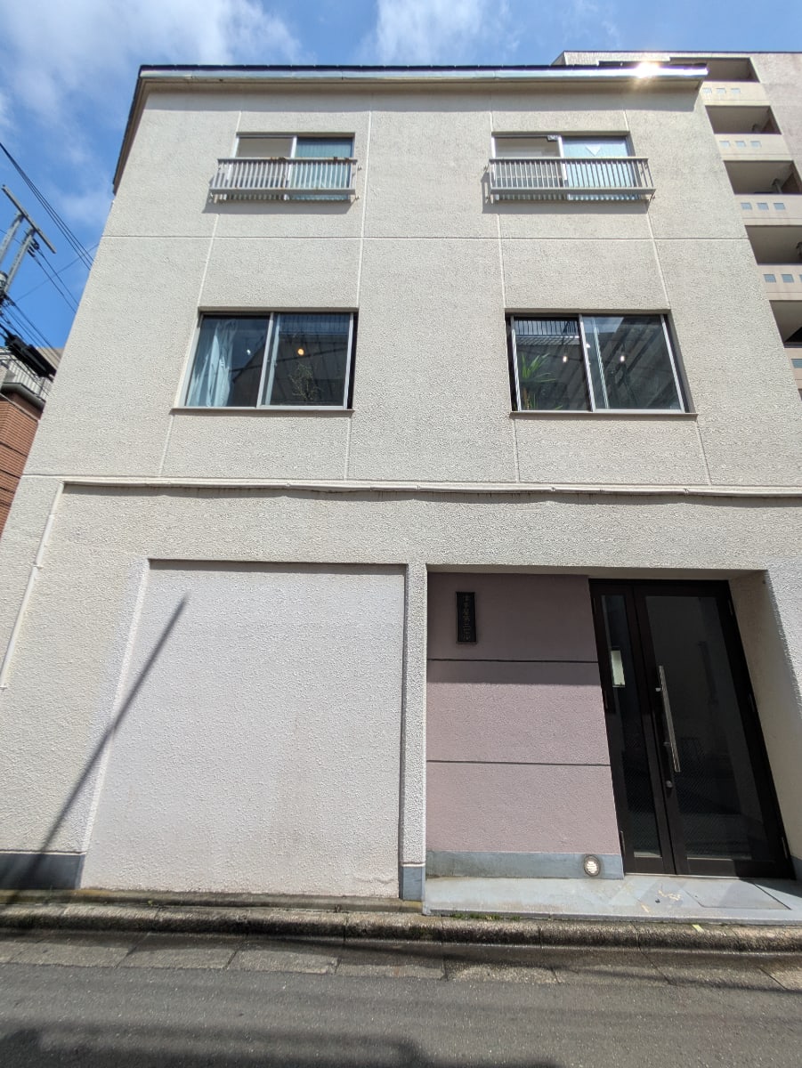 v20250913150703/fresh/building/J00100465137_9
