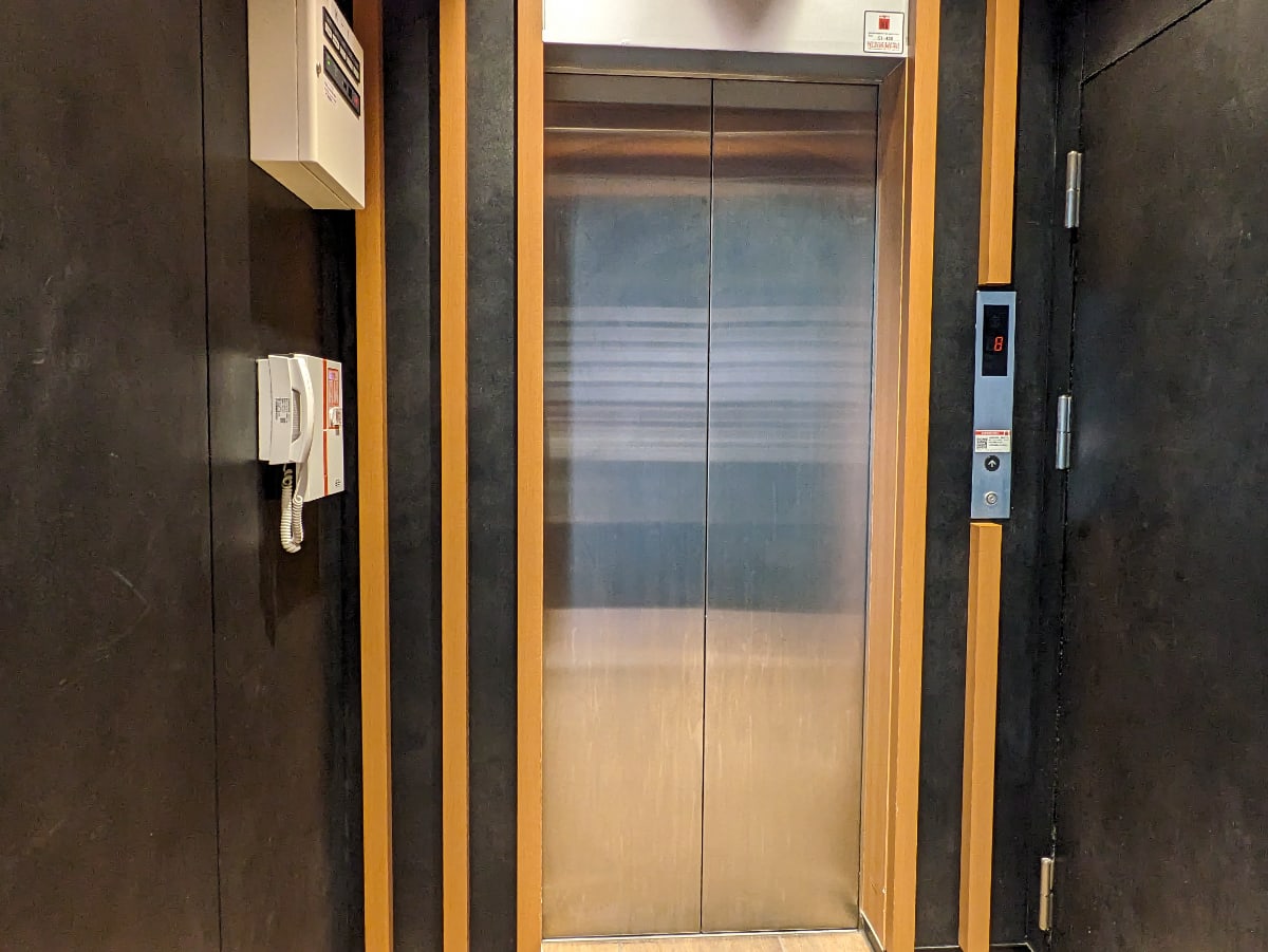 v20250913150703/fresh/building/J00100468880_4