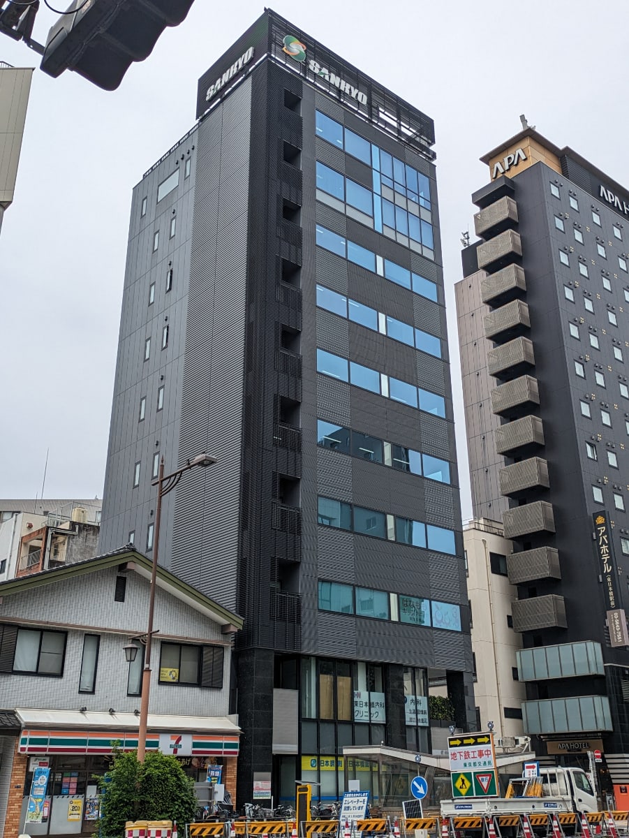 v20250913150703/fresh/building/J00100475735_15