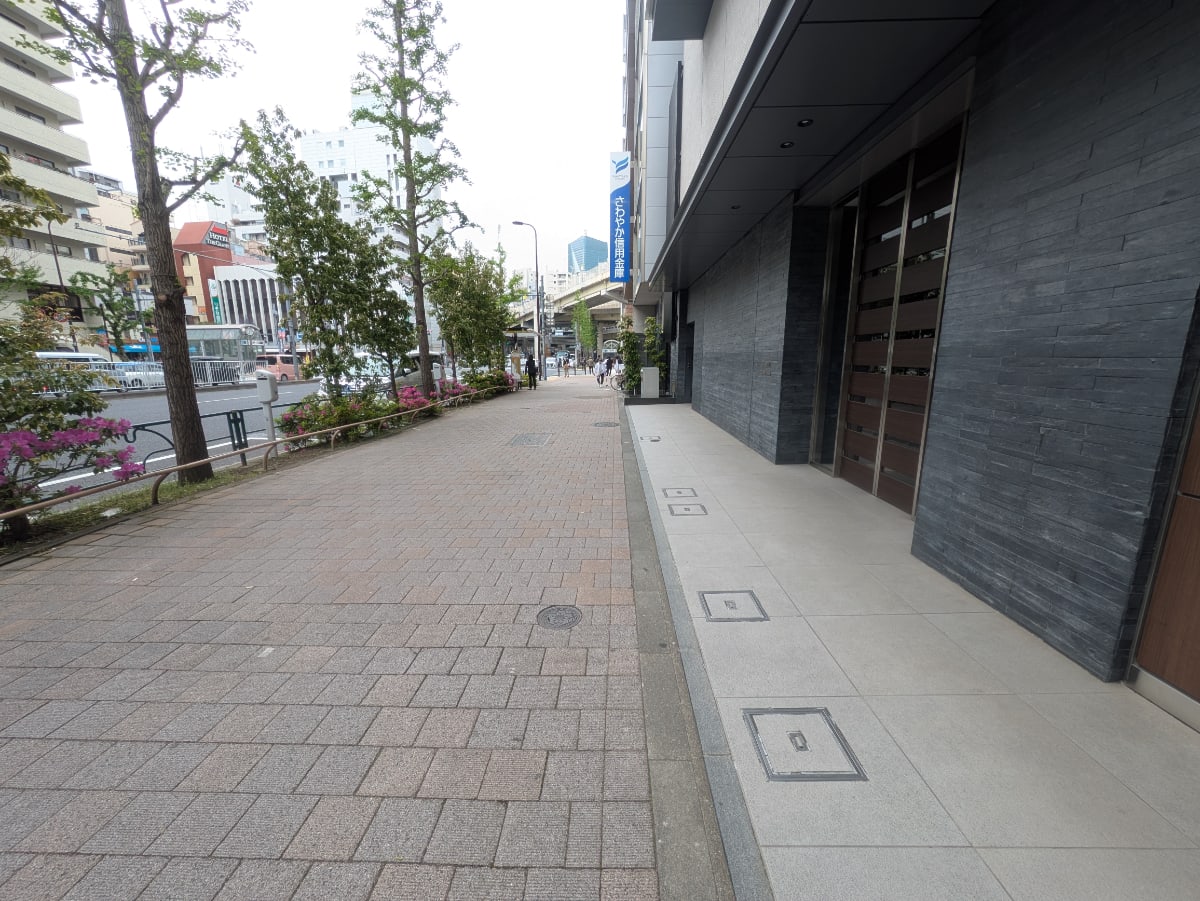 v20250913150703/fresh/building/J00100608477_2