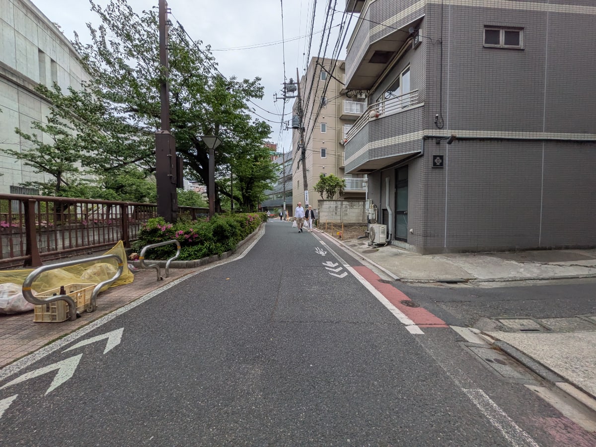v20250914150604/fresh/building/J00100379981_2