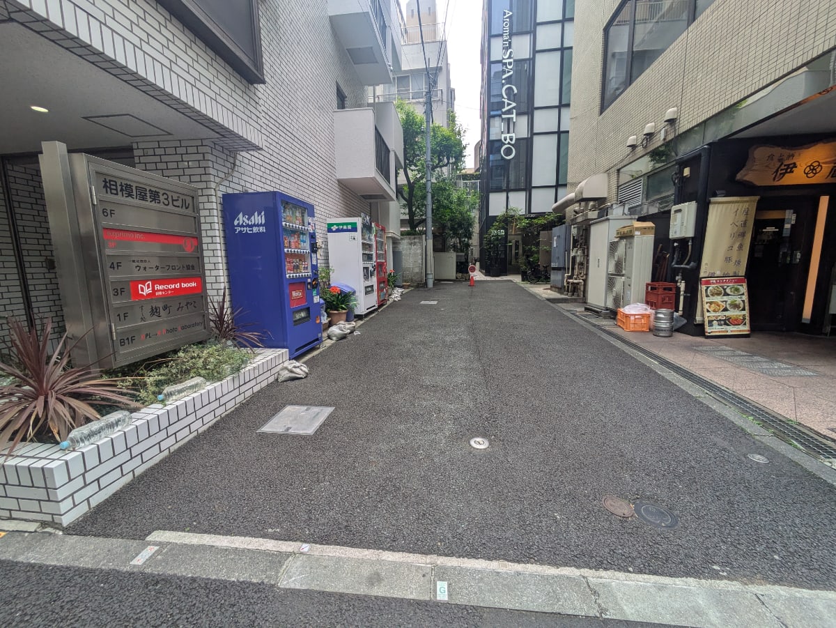 v20250914150604/fresh/building/J00100390220_11