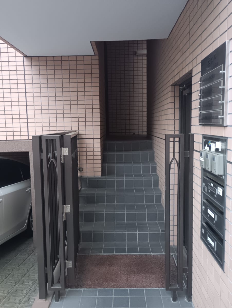 v20250916150804/fresh/building/J00100512972_3