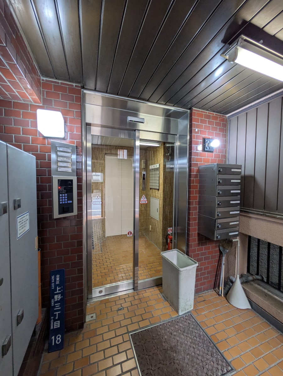 v20250917150804/fresh/building/J00100360851_16