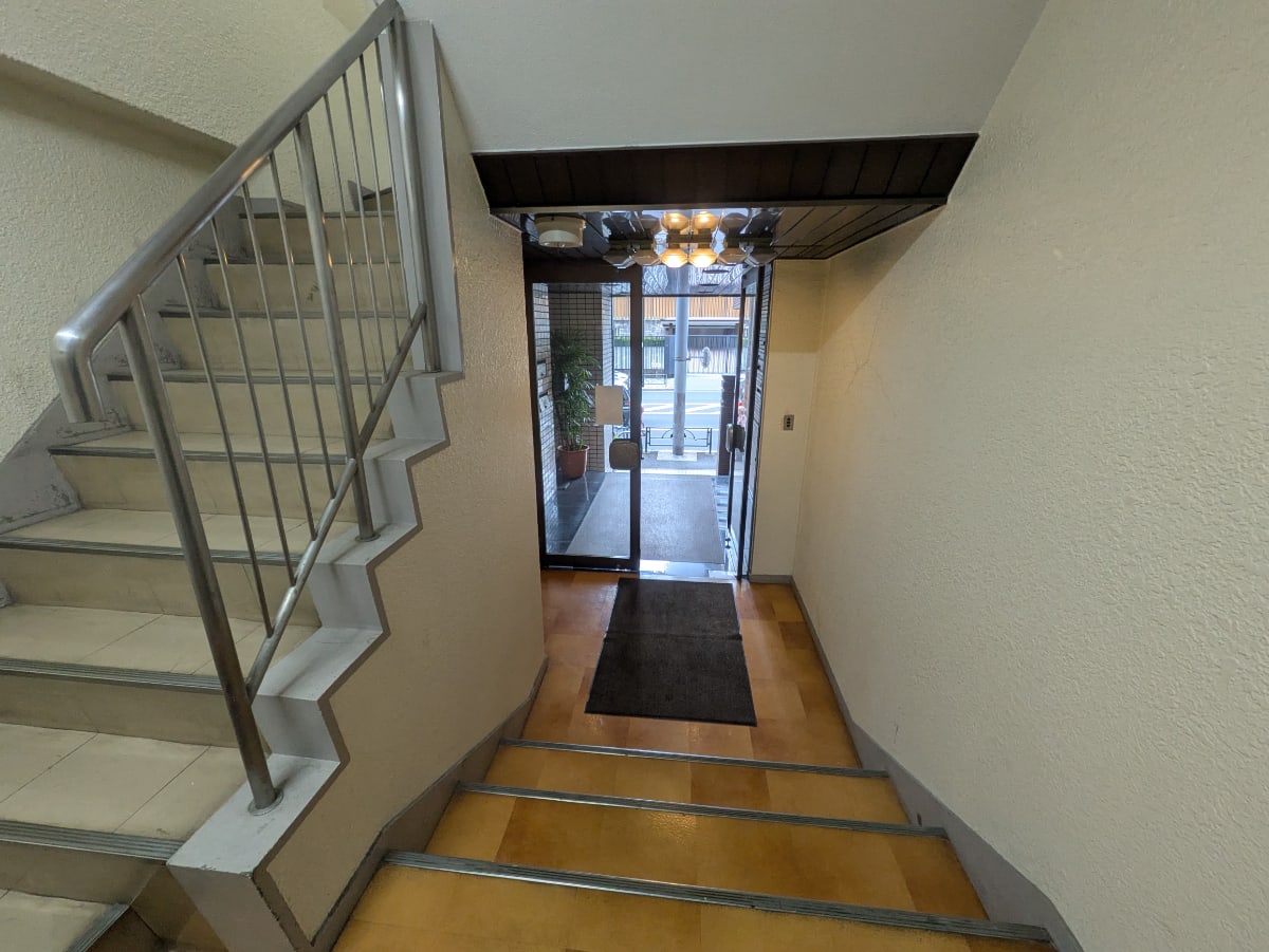 v20250917150804/fresh/building/J00100373888_9