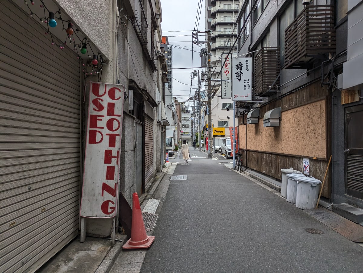 v20250917150804/fresh/building/J00100418220_2