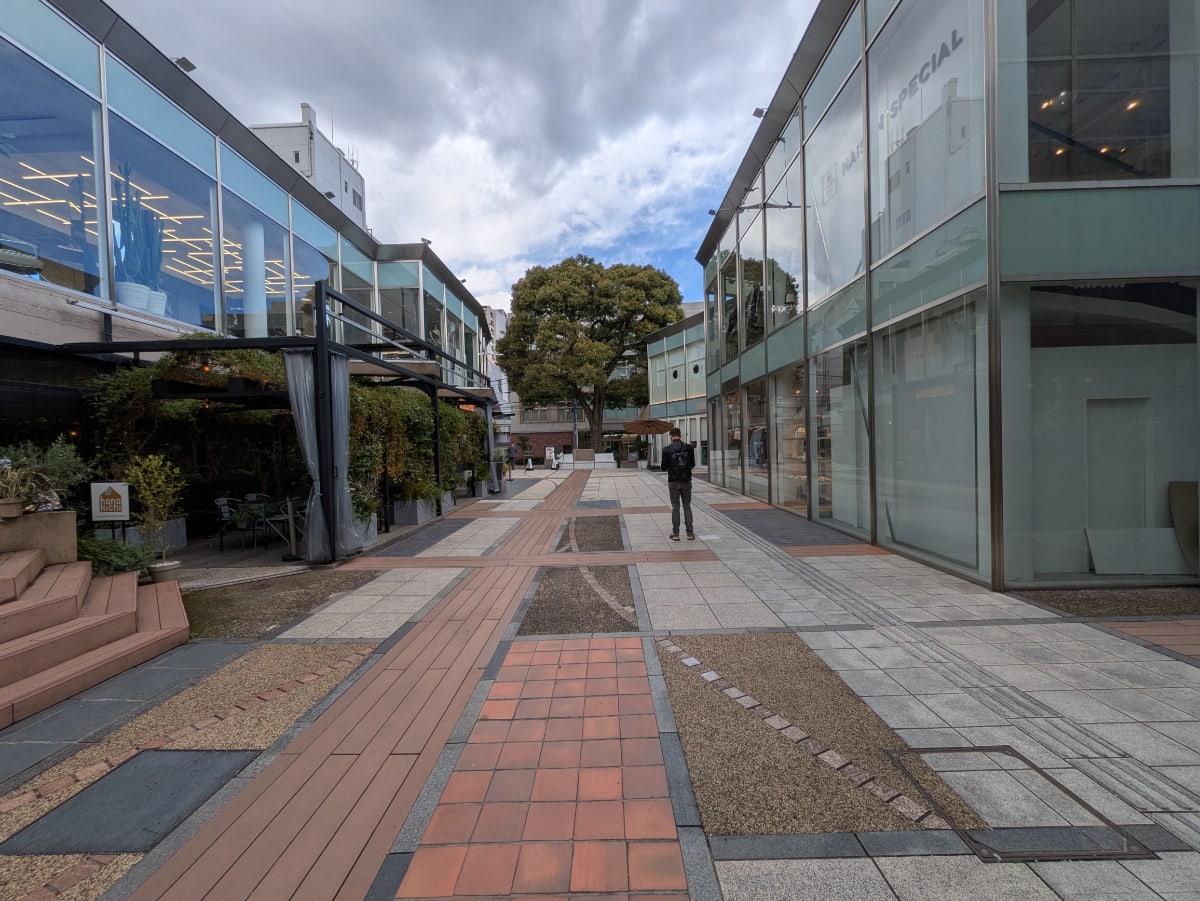 v20250918150711/fresh/building/J00100364796_9