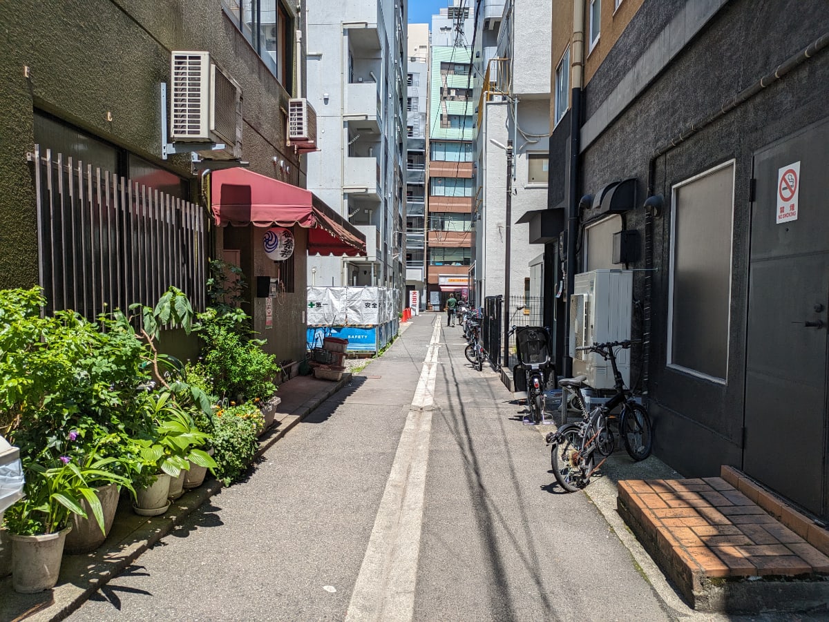 v20250918150711/fresh/building/J00100373256_9