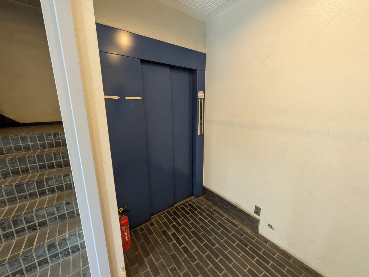 v20250918150711/fresh/building/J00100373950_4