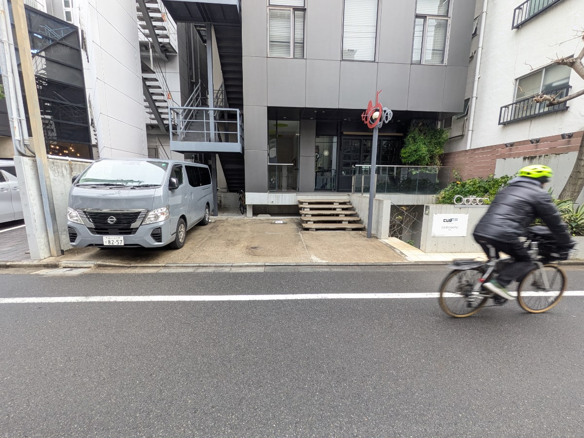 v20250918150711/fresh/building/J00100374325_11
