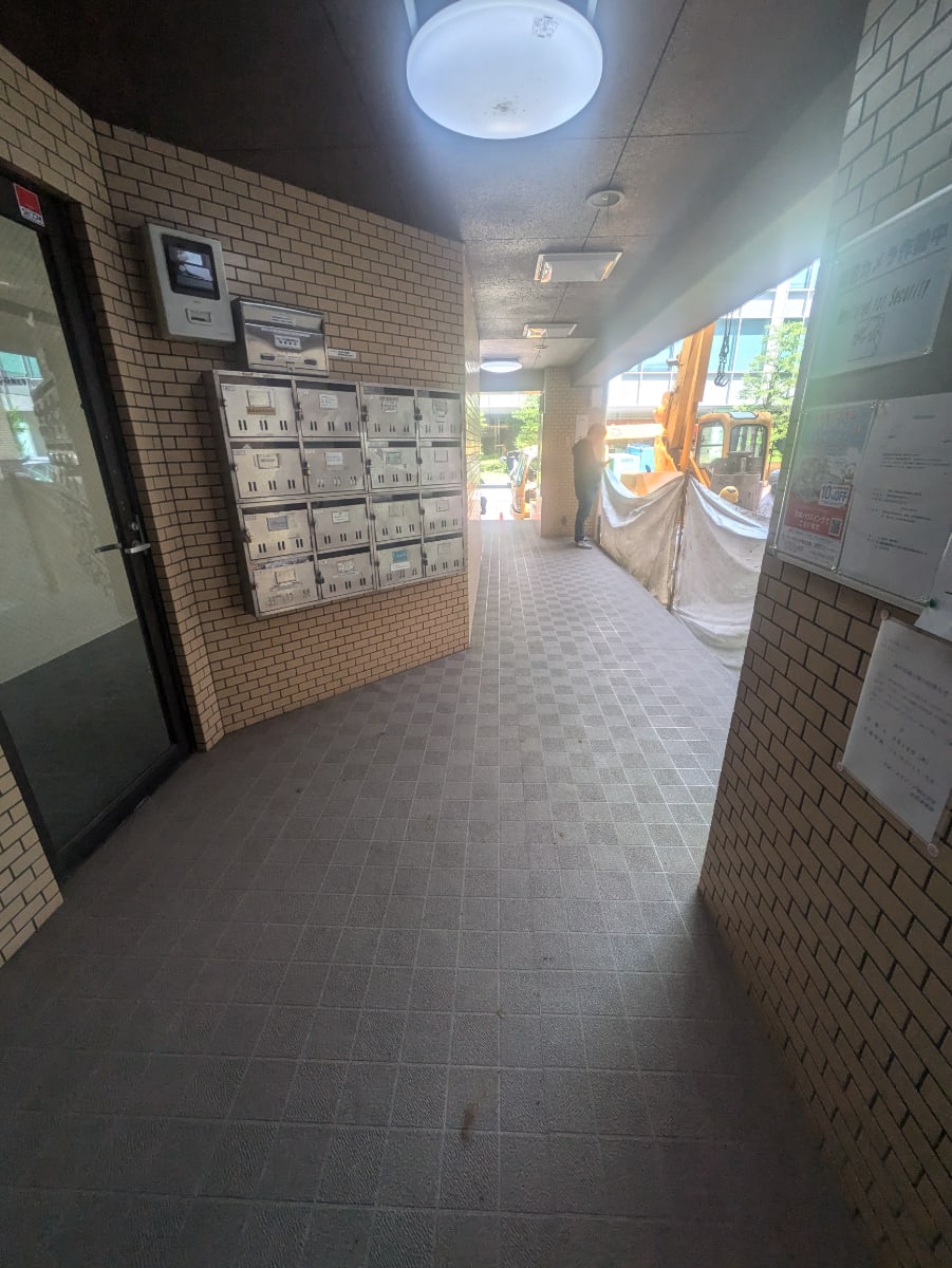 v20250918150711/fresh/building/J00100377972_8