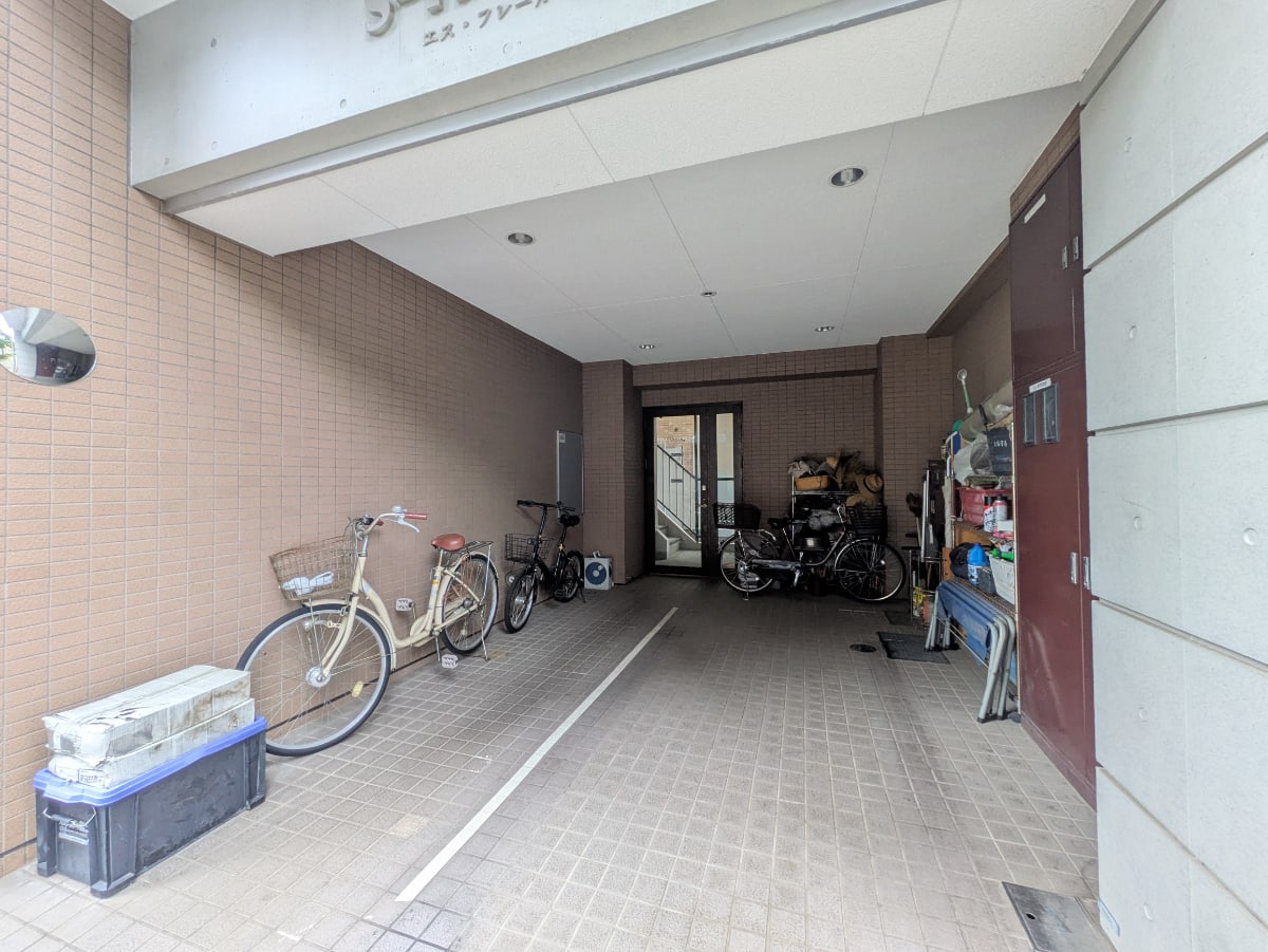 v20250918150711/fresh/building/J00100404272_3