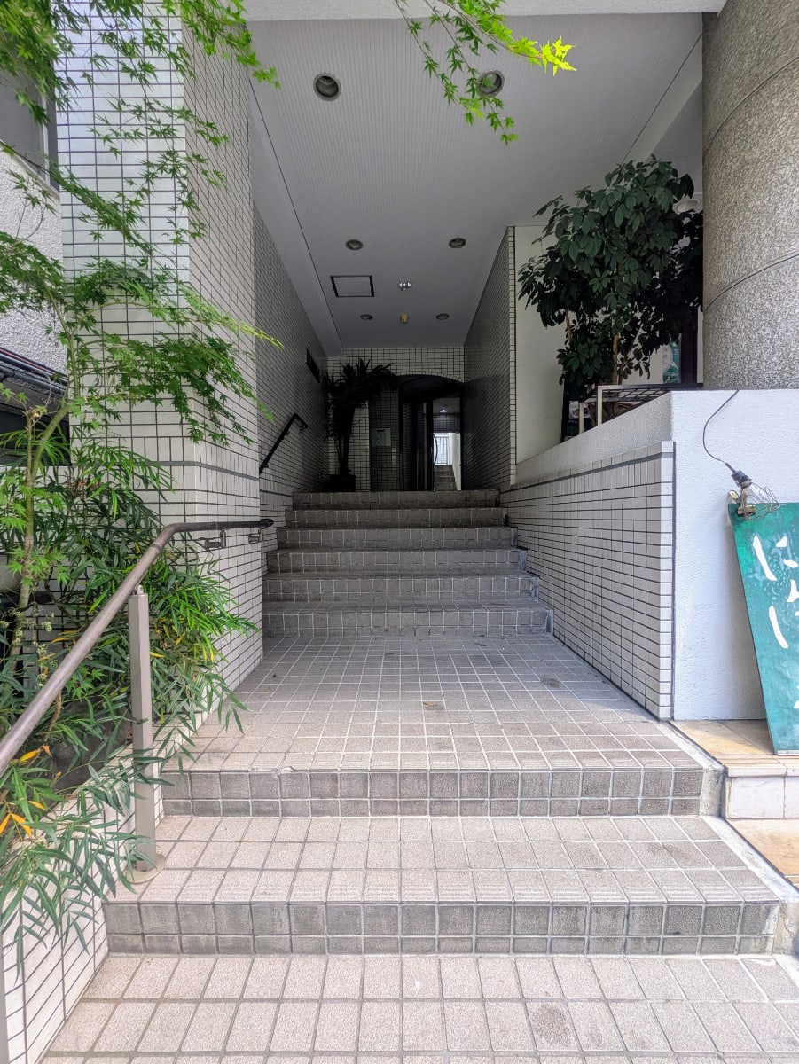 v20250918150711/fresh/building/J00100437068_10