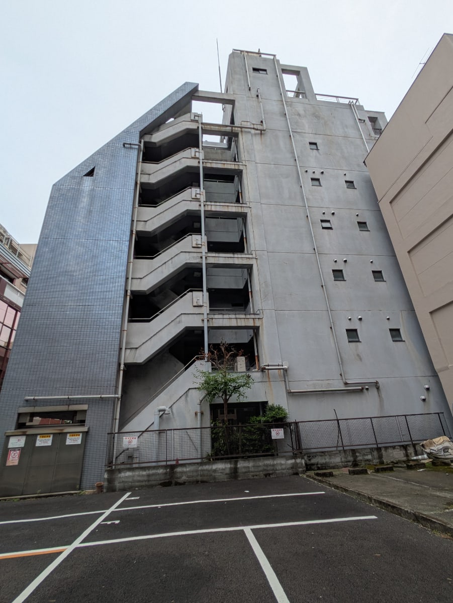 v20250919150704/fresh/building/J00100358728_9
