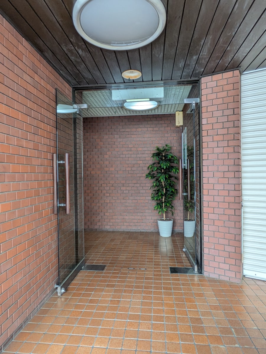 v20250919150704/fresh/building/J00100359159_12