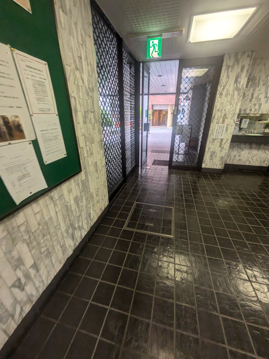 v20250919150704/fresh/building/J00100377015_9