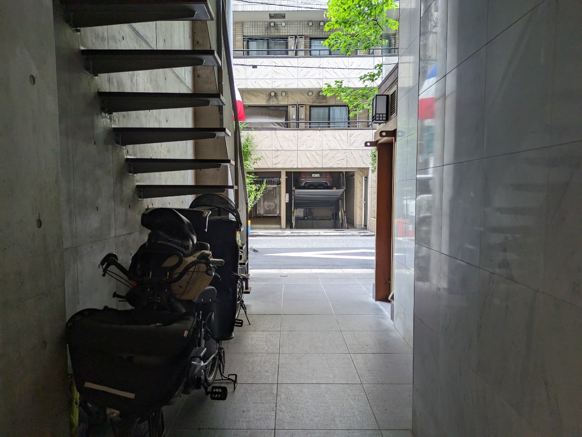 v20250919150704/fresh/building/J00100382852_12