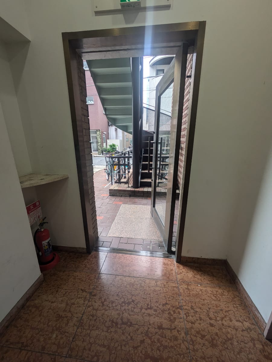 v20250919150704/fresh/building/J00100384167_11