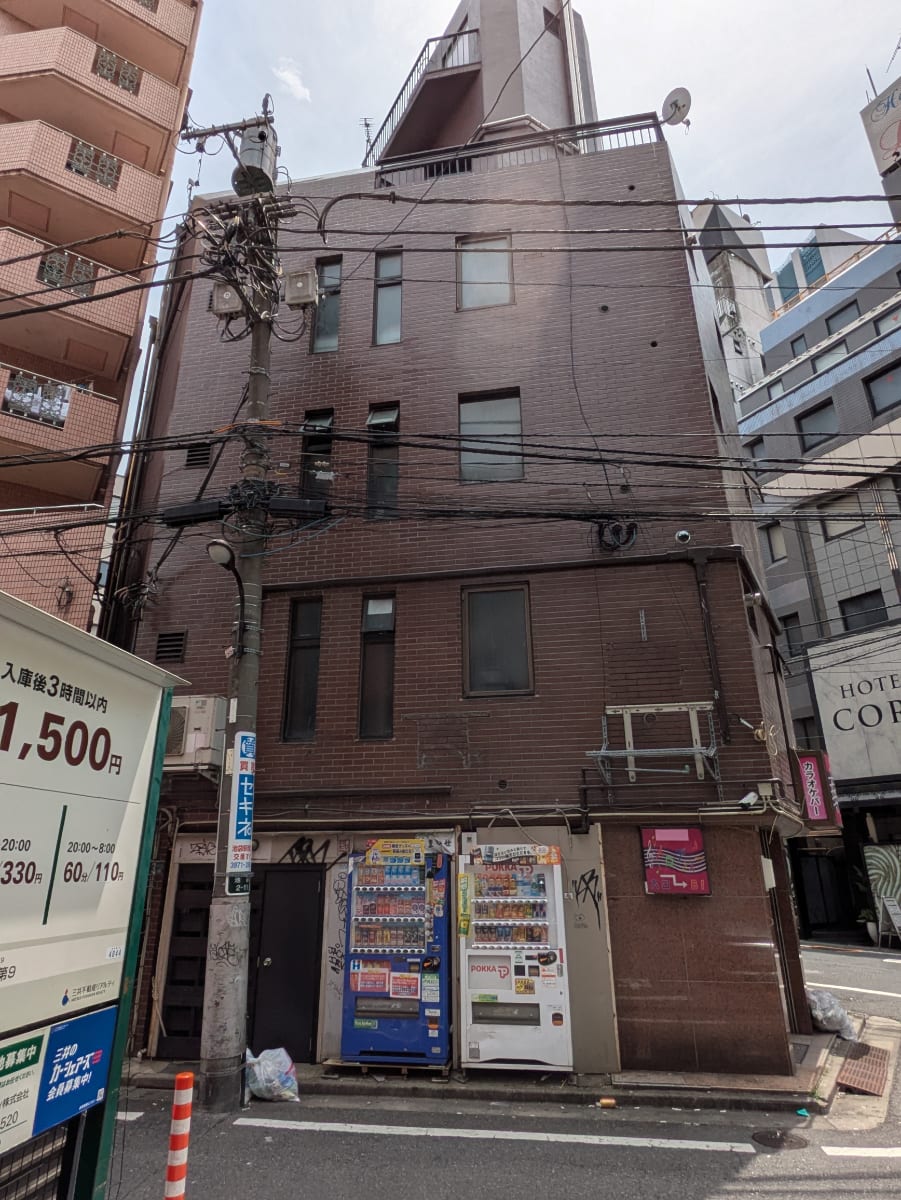 v20250919150704/fresh/building/J00100389035_7