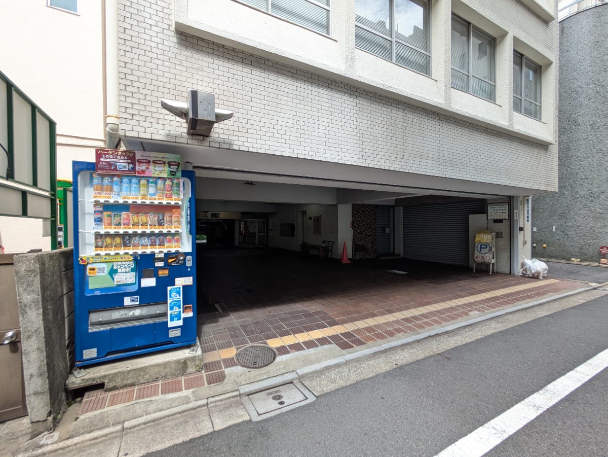 v20250919150704/fresh/building/J00100404033_8