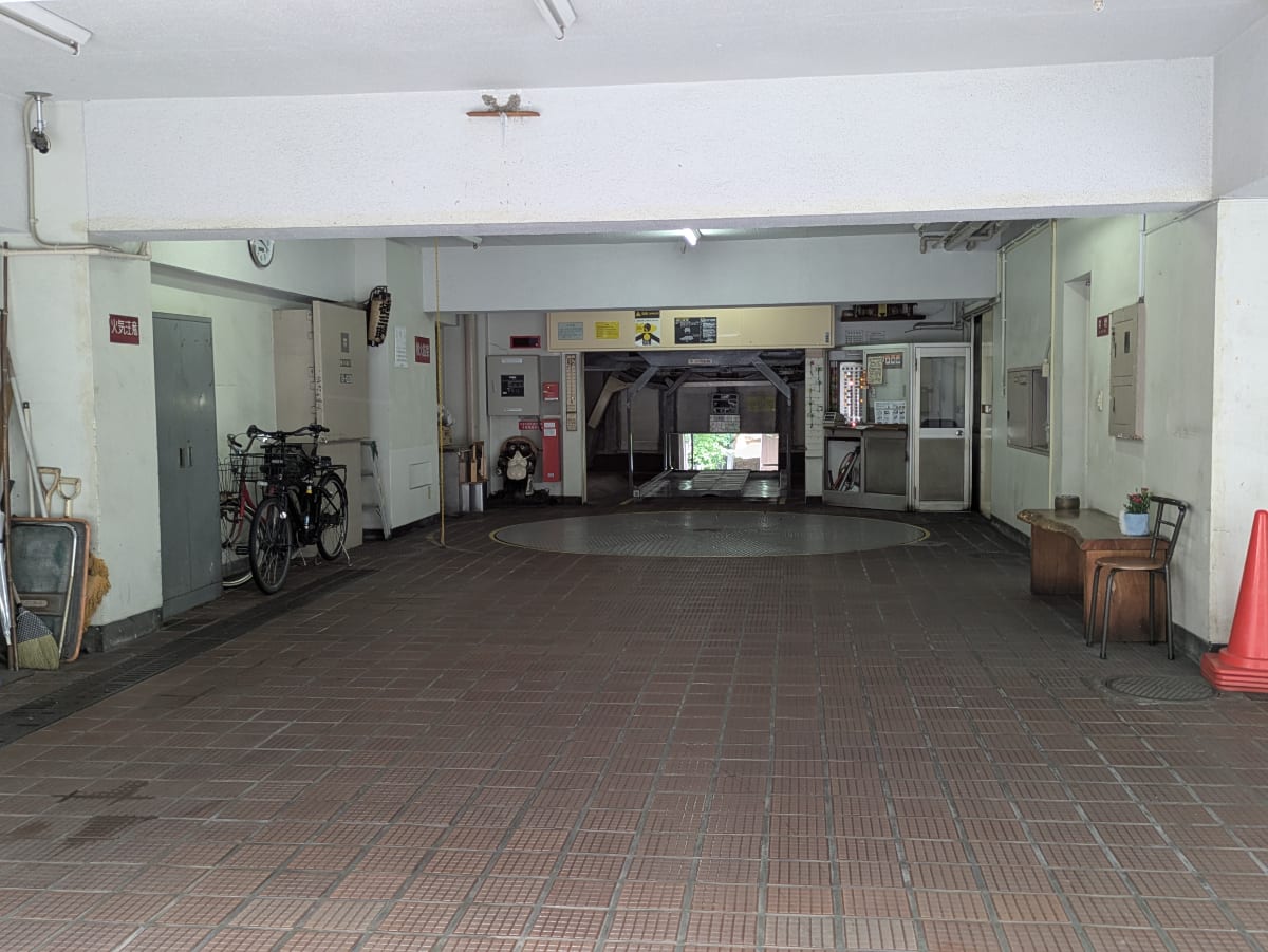 v20250919150704/fresh/building/J00100404033_9