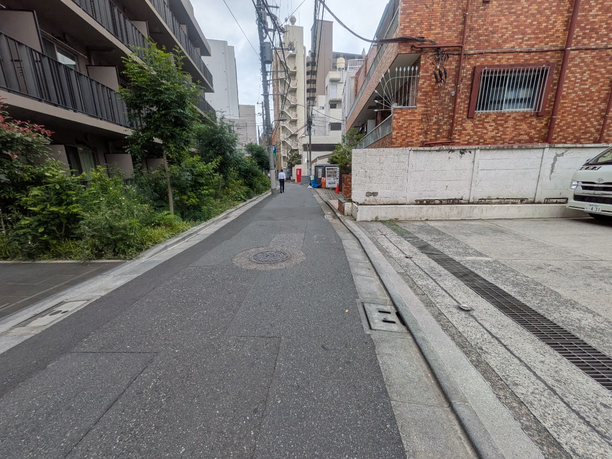 v20250920150703/fresh/building/J00100371037_7