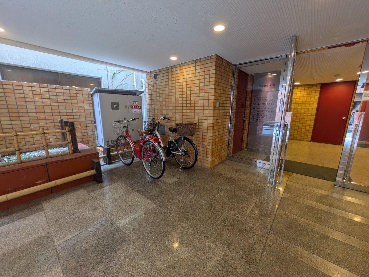 v20250920150703/fresh/building/J00100372695_9