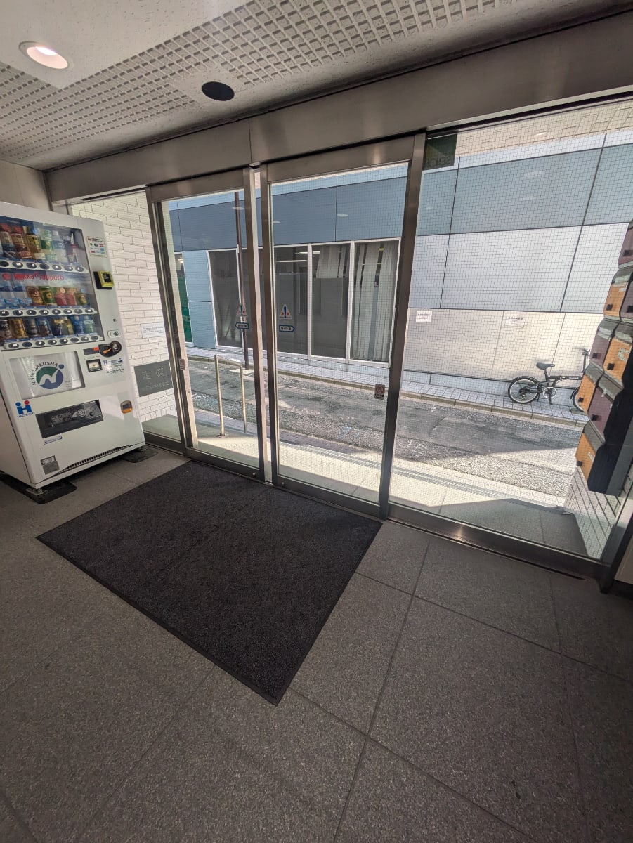 v20250920150703/fresh/building/J00100384194_9
