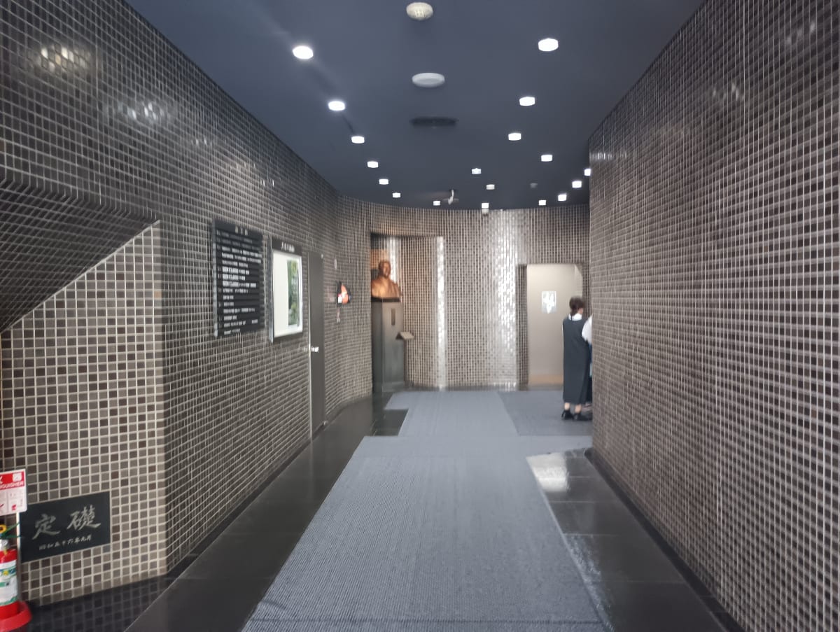 v20250920150703/fresh/building/J00100402798_19