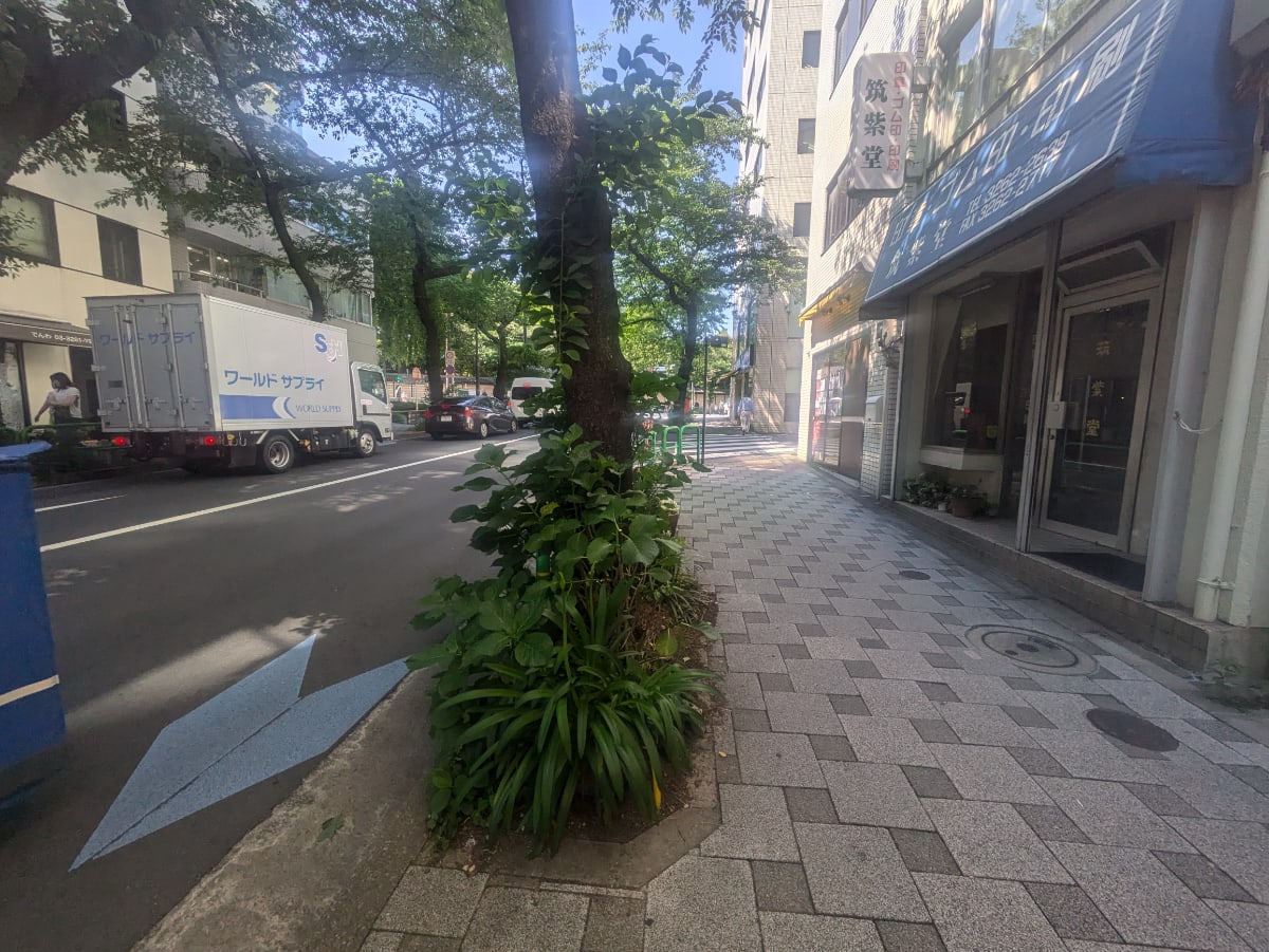 v20250920150703/fresh/building/J00100413737_2